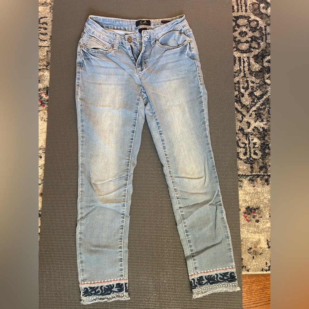 Earl Light Blue Skinny Jeans with Embroidered Hem